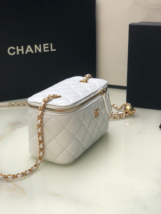 Chanel Classic Vanity 22C Bag with Chain AP2303