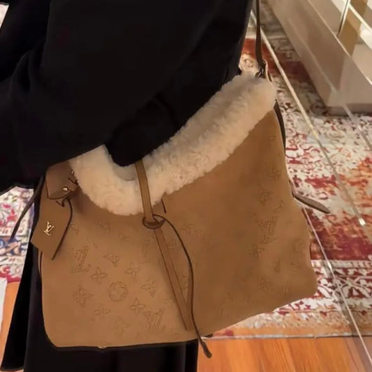 【秋冬お出かけバッグ◎】Louis Vuitton キャリーオール バッグ