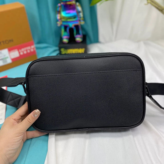 ☆Louis Vuitton☆ メンズショルダーバッグ