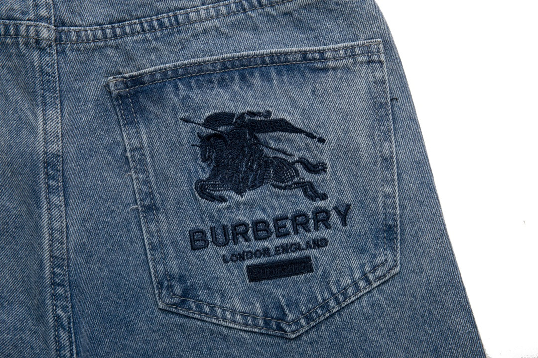 【BURBERRY 公式旗艦店】バーバリー ジーパン ご好評に付き再入荷!