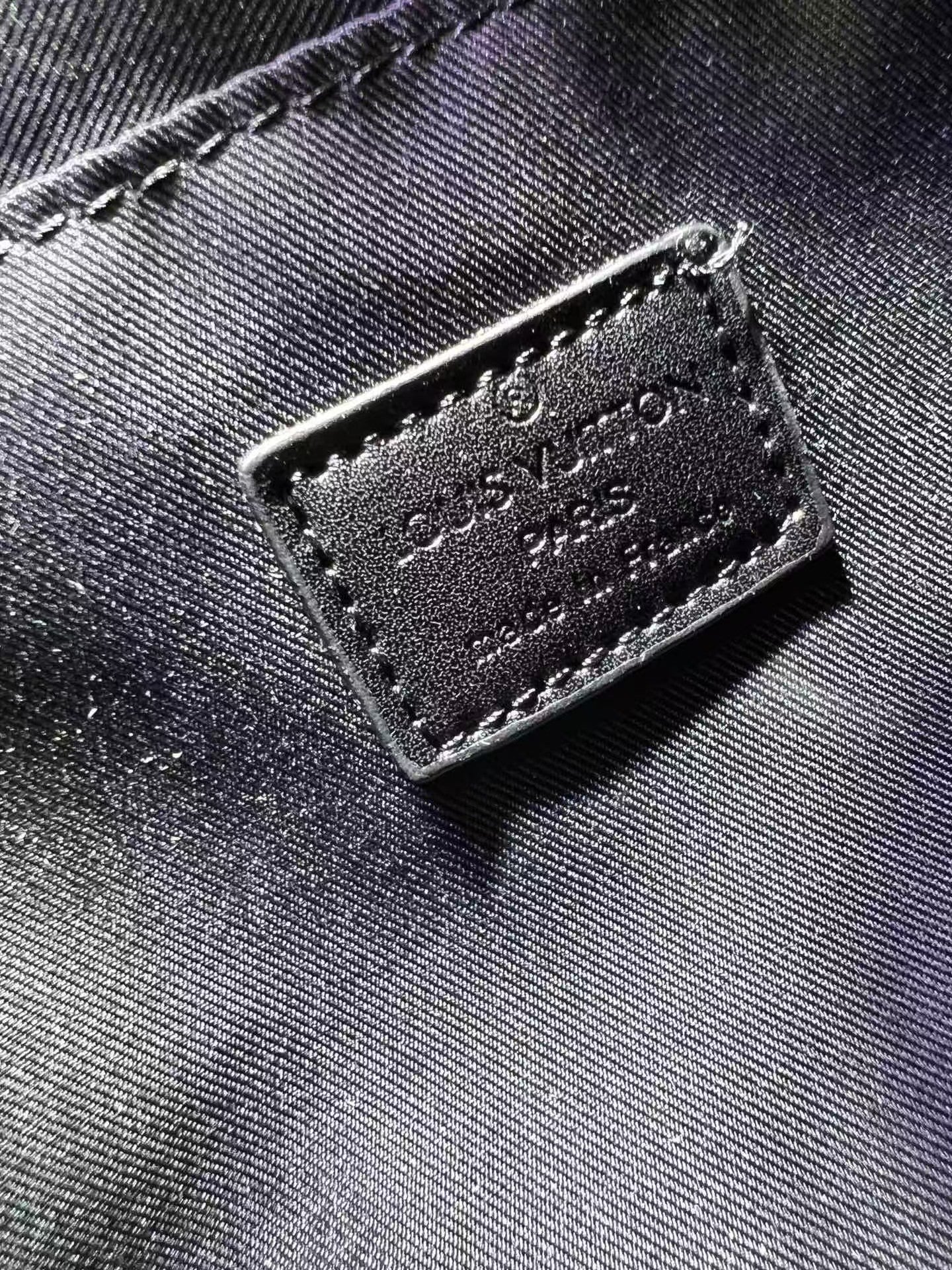 【LOUIS VUITTON旗艦店】ルイ・ヴィトン★SOUL TRUNK M11744★29*17.5*10CM