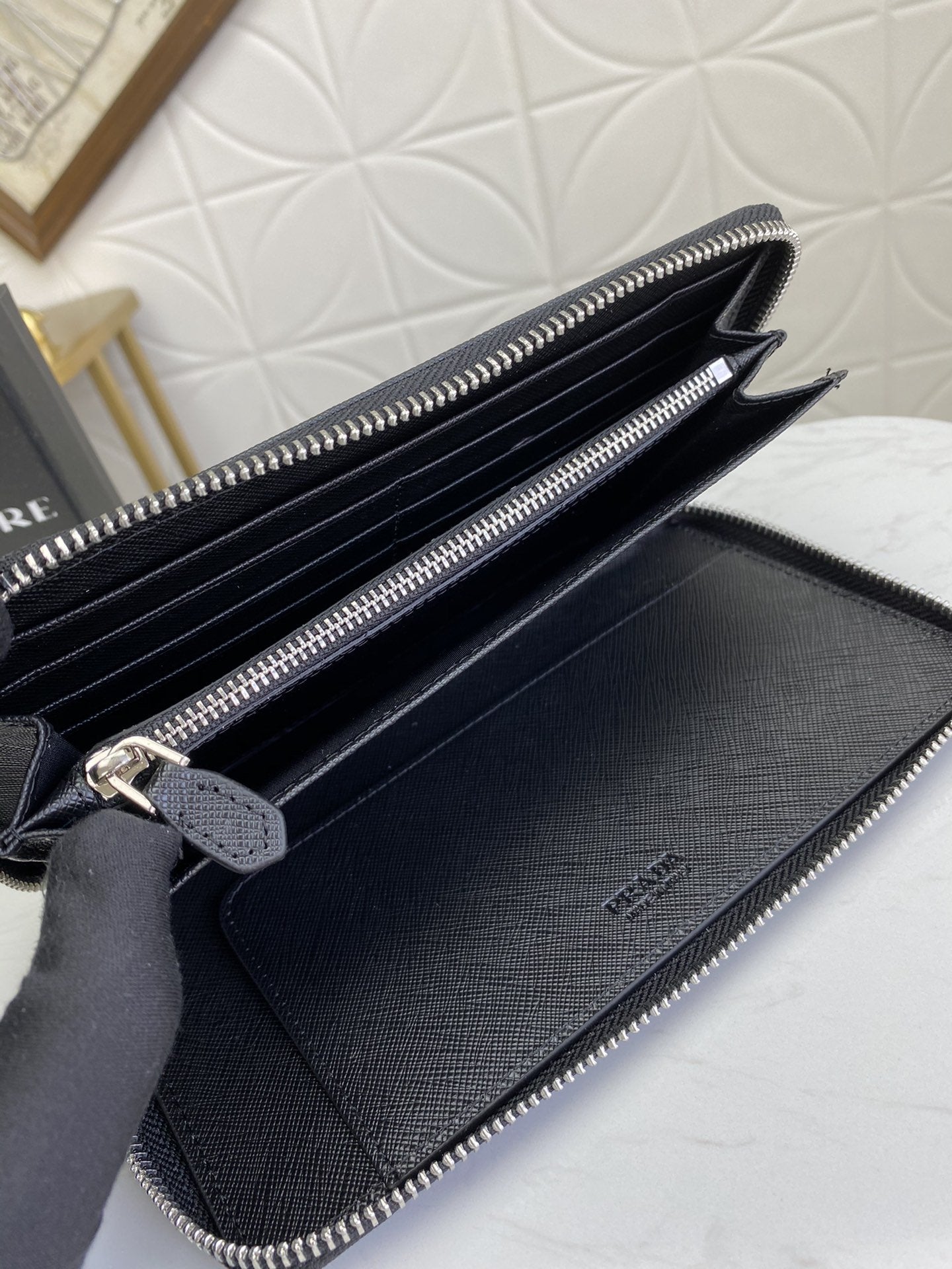 PRADA(プラダ) 財布 21x12cm