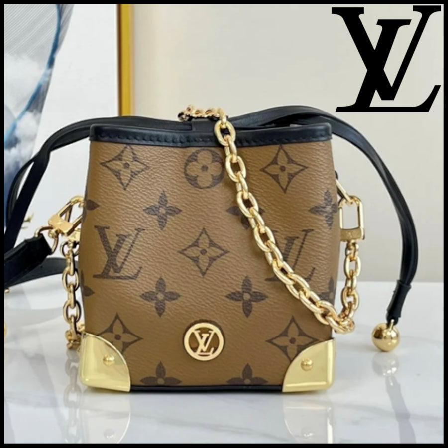 《シックでモダン!》Louis Vuitton ノエ パース・LV チャーム M82885