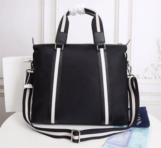 【PRADA 公式旗艦店】プラダ ハンドバッグ 当日出荷 好評に付き再入荷!40*36*13CM