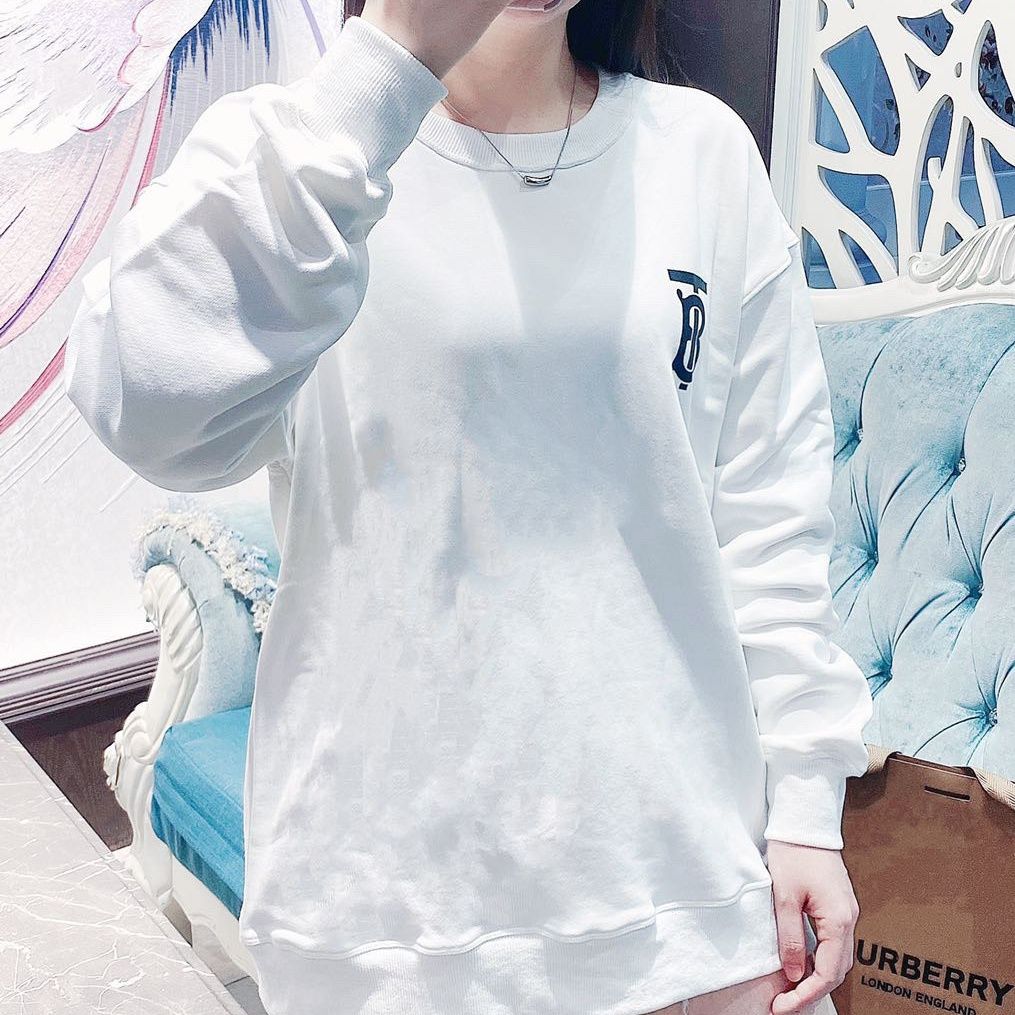 【 Burberry 旗艦店】ご好評に付き再入荷!!