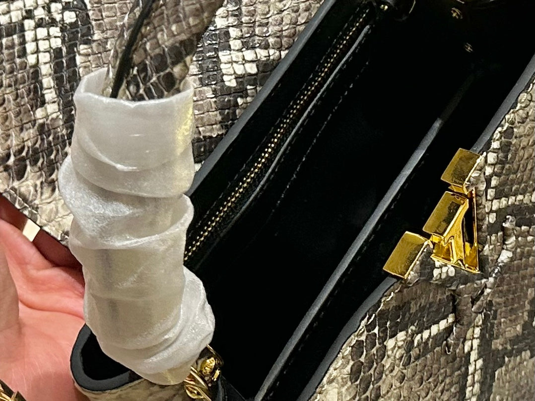 【Louis Vuitton 】カプシーヌのパイソン柄のかっこよさにこだわり、LVはカプシーヌを「レディースバッグ」と位置付ける