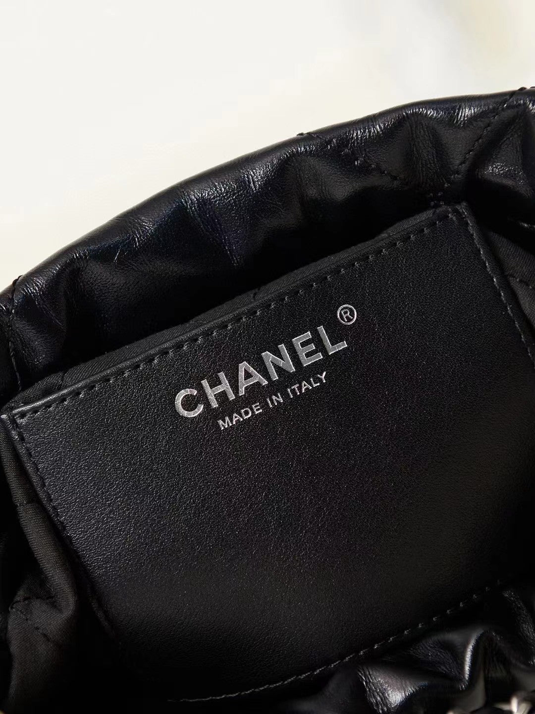 CHANEL 22 Bag Mini AS3980