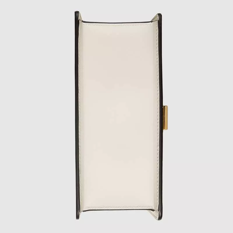 【GUCCI】人気の〔シルヴィ〕レザー ミニバッグ★すぐ届く!