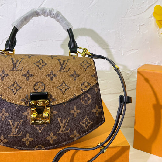 L&V ハンドバッグ スカラップデザイン