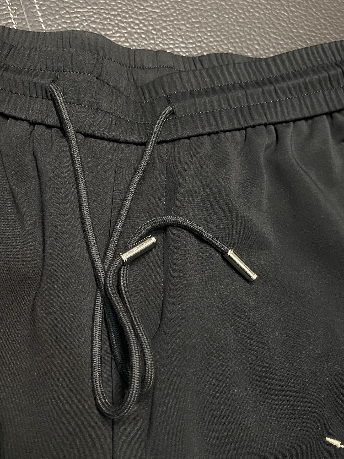 【Burberry 公式 旗艦店】カジュアルパンツ、レギンス