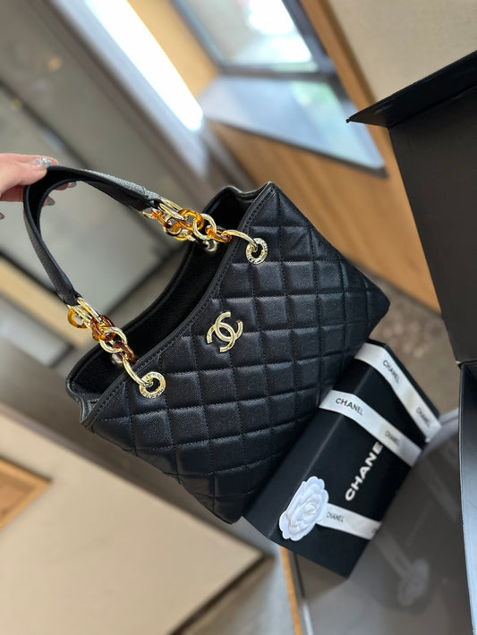 CHANEL 中世のダイヤモンド トートバッグ