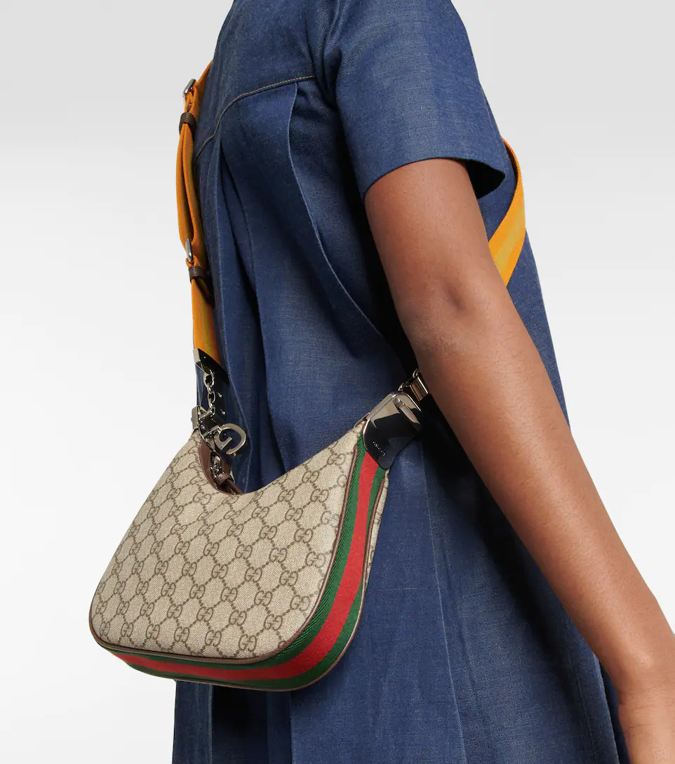 GUCCI Gancio GG Supreme Sサイズショルダーバッグ