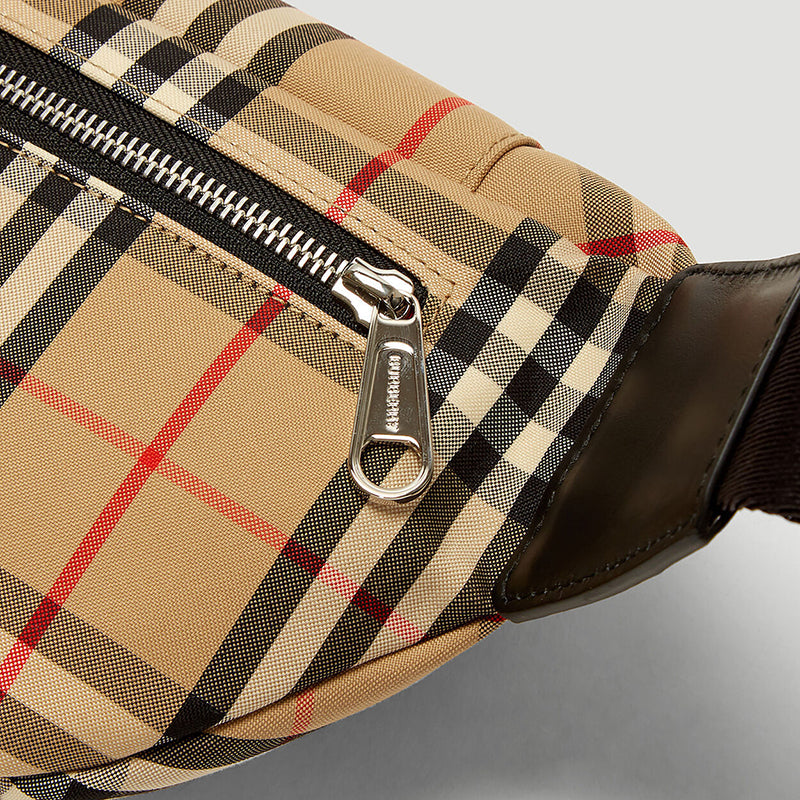 【完売必至】BURBERRY バーバリー チェックベルトバッグ