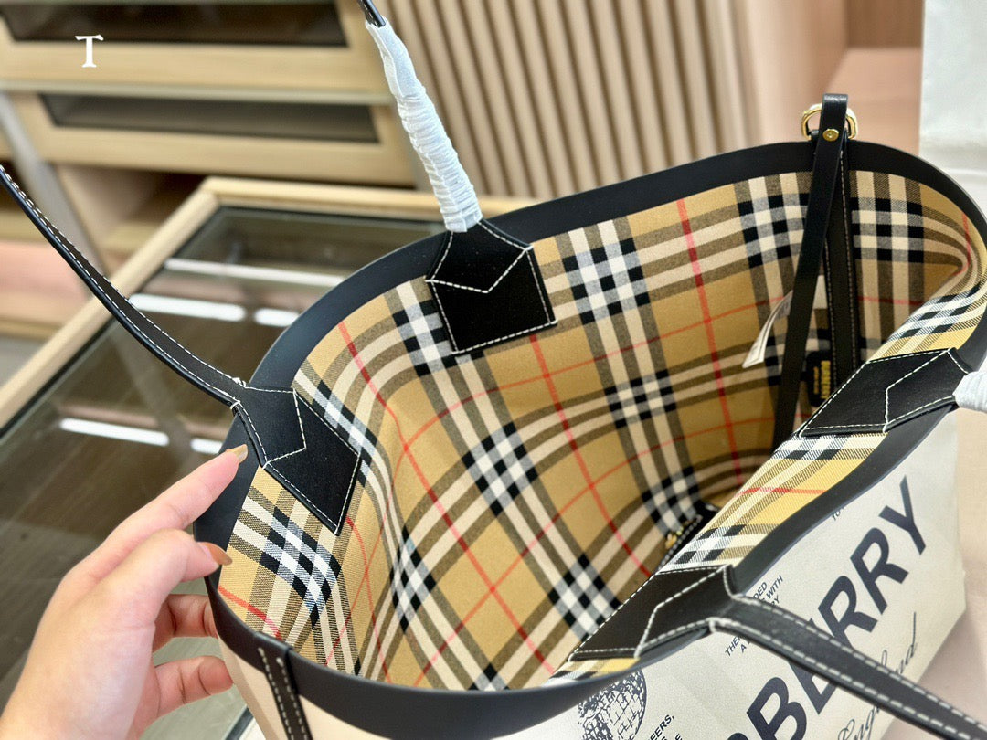 Burberry キャンバストートバッグ ストライプ柄 大容量 35*29cm