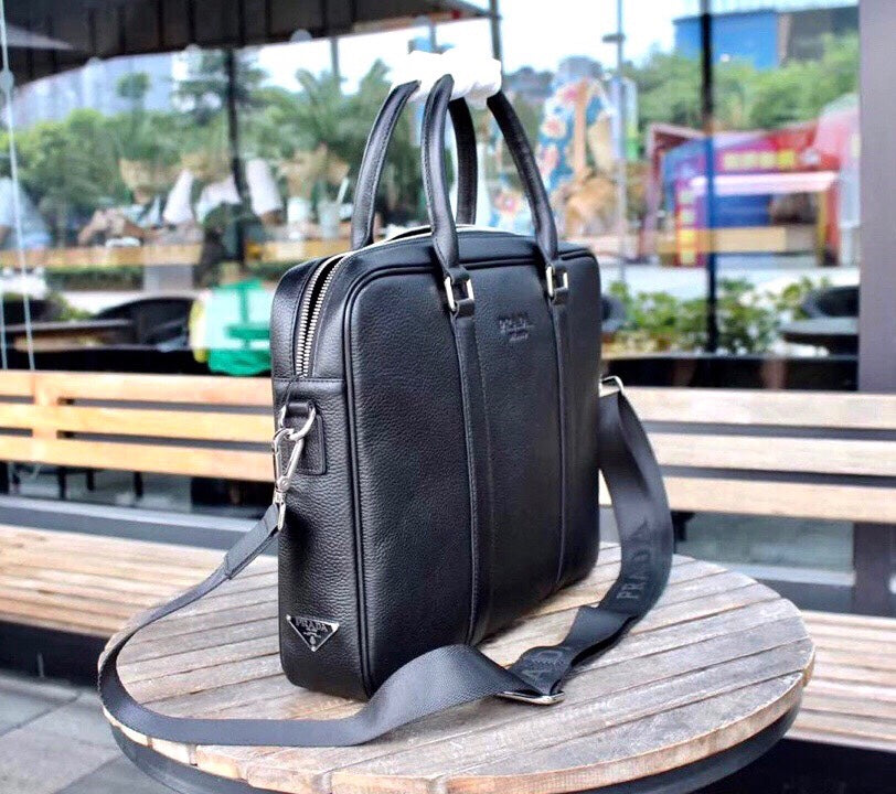 【PRADA 公式 旗艦店】プラダ ブリーフケース 当日出荷 好評に付き再入荷!39*30*6CM
