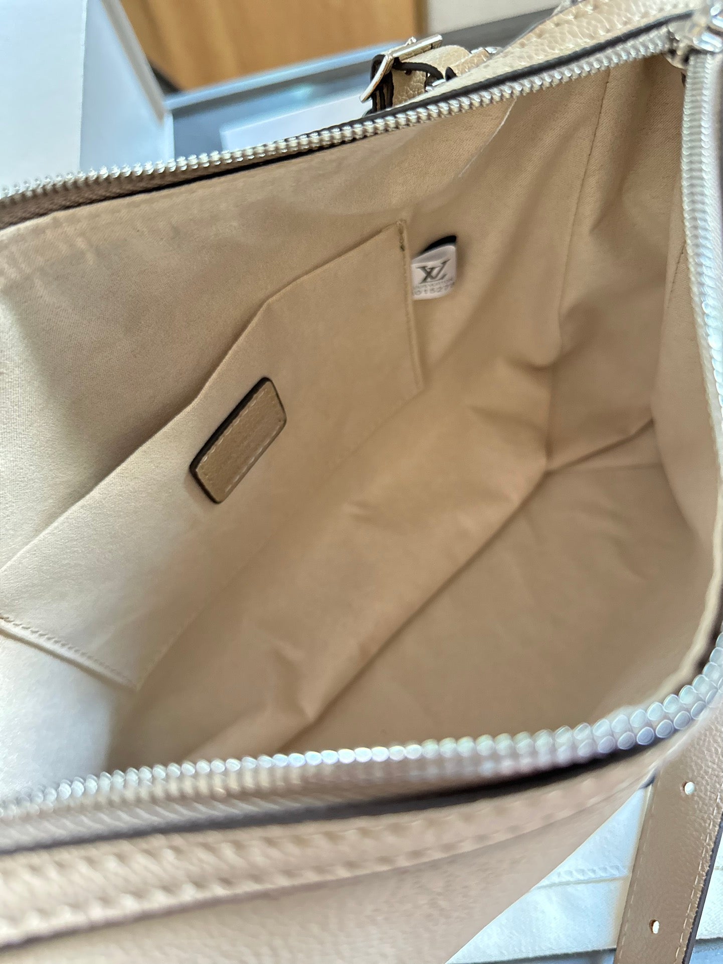 Louis Vuitton◇Lv ベラ トートバッグ