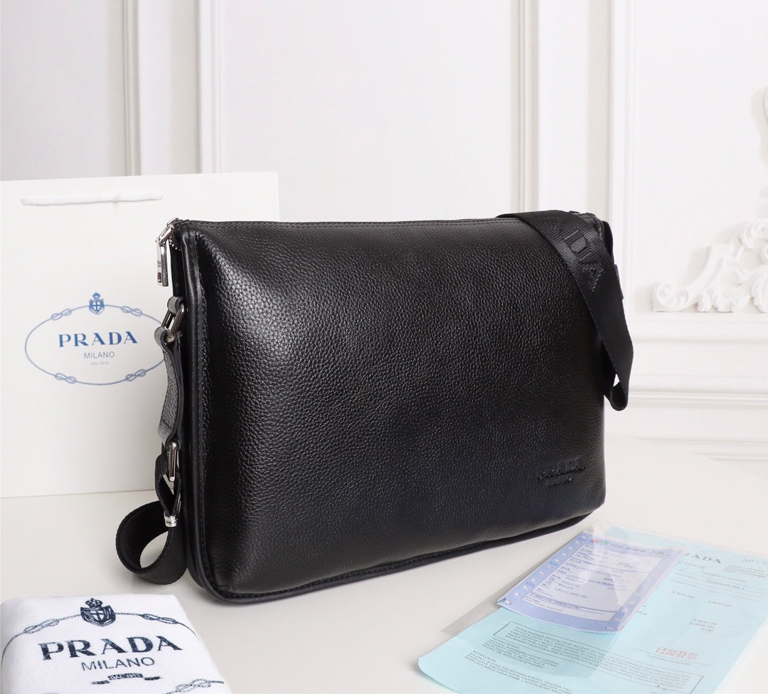 【PRADA 公式 旗艦店】プラダ 斜めがけバッグ 当日出荷 好評に付き再入荷!33*25*6CM