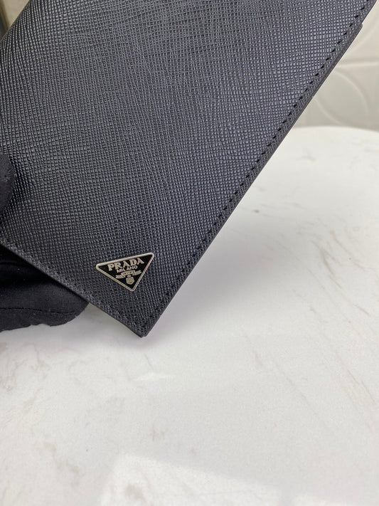 PRADA(プラダ) 財布9.5x14cm
