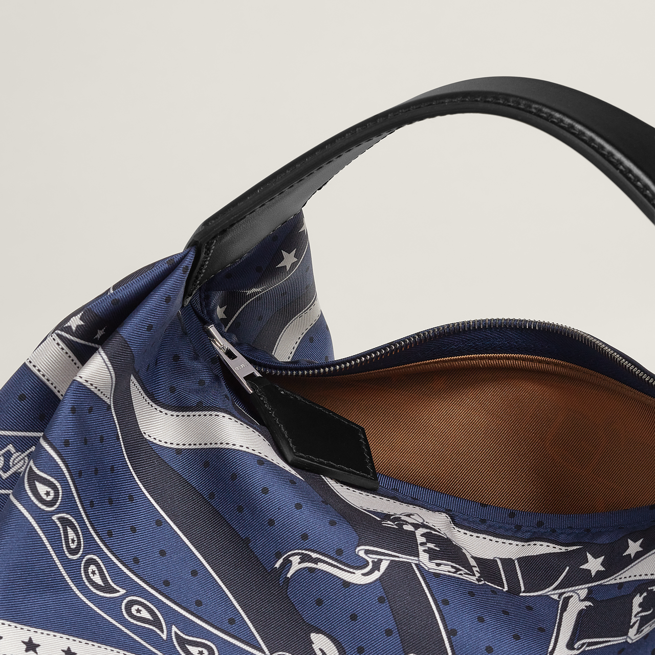 バルソワ ハンドバッグ1