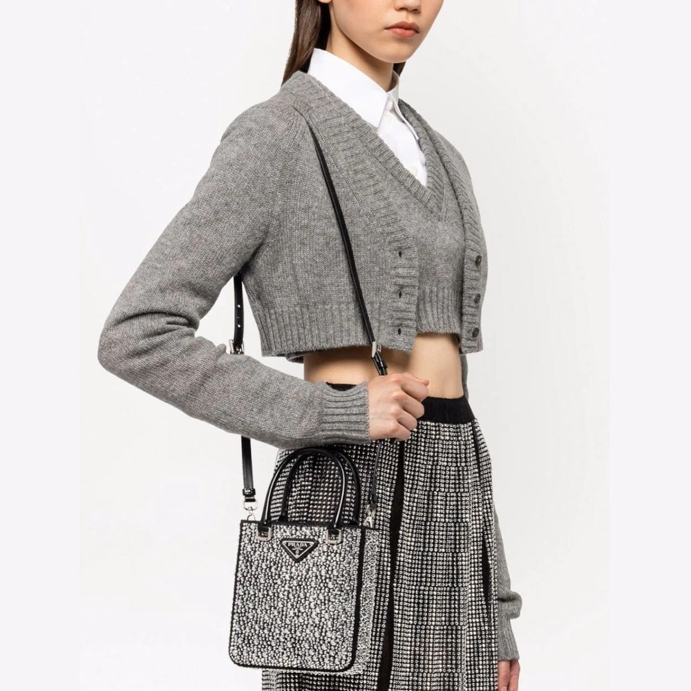 早い者勝ち!【PRADA】キラキラ女子力コーデUP☆クリスタルトート