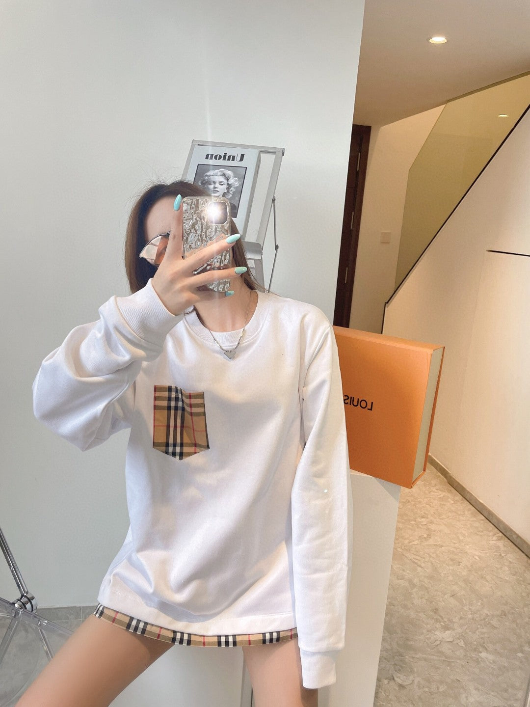 【BURBERRY】(バーバリー)男女兼用 ご好評に付き再入荷!