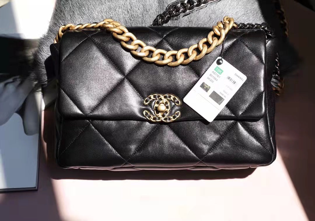 CHANEL 19 LARGE HANDBAG AS1161B0485294305