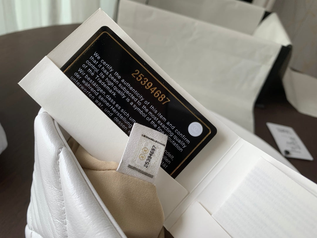 Chanel 19 medium 1161