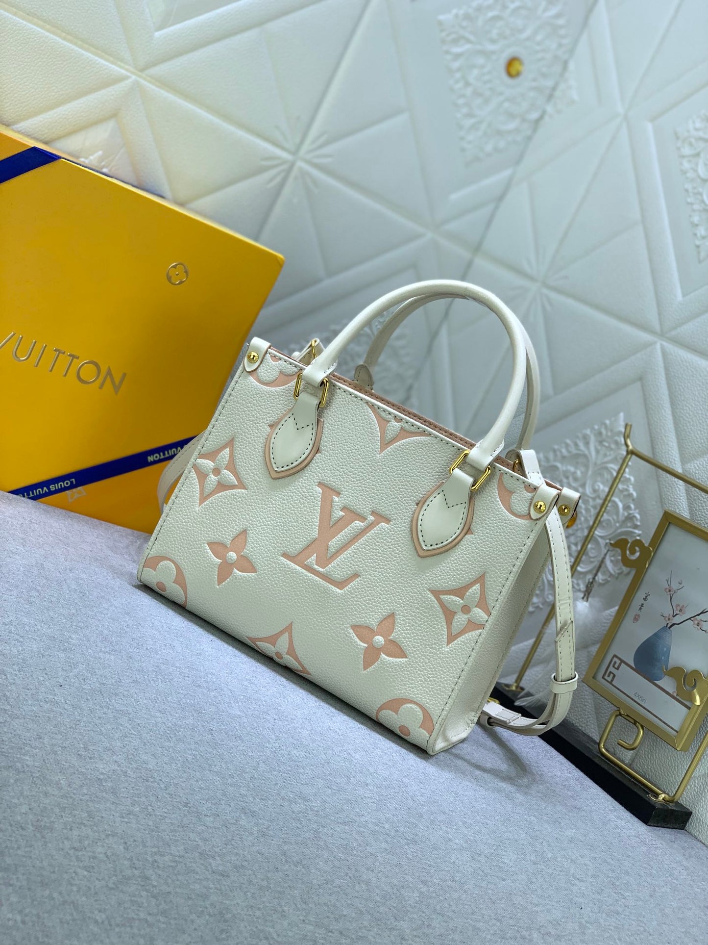 Louis Vuitton(ルイヴィトン) ONTHEGO バッグ 25x19cm