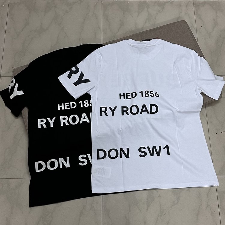 🔥2 つのうち 1 つが無料になります🔥🔥【Burberry】バーバリー )半袖 男女兼用、ご好評に付き再入荷!