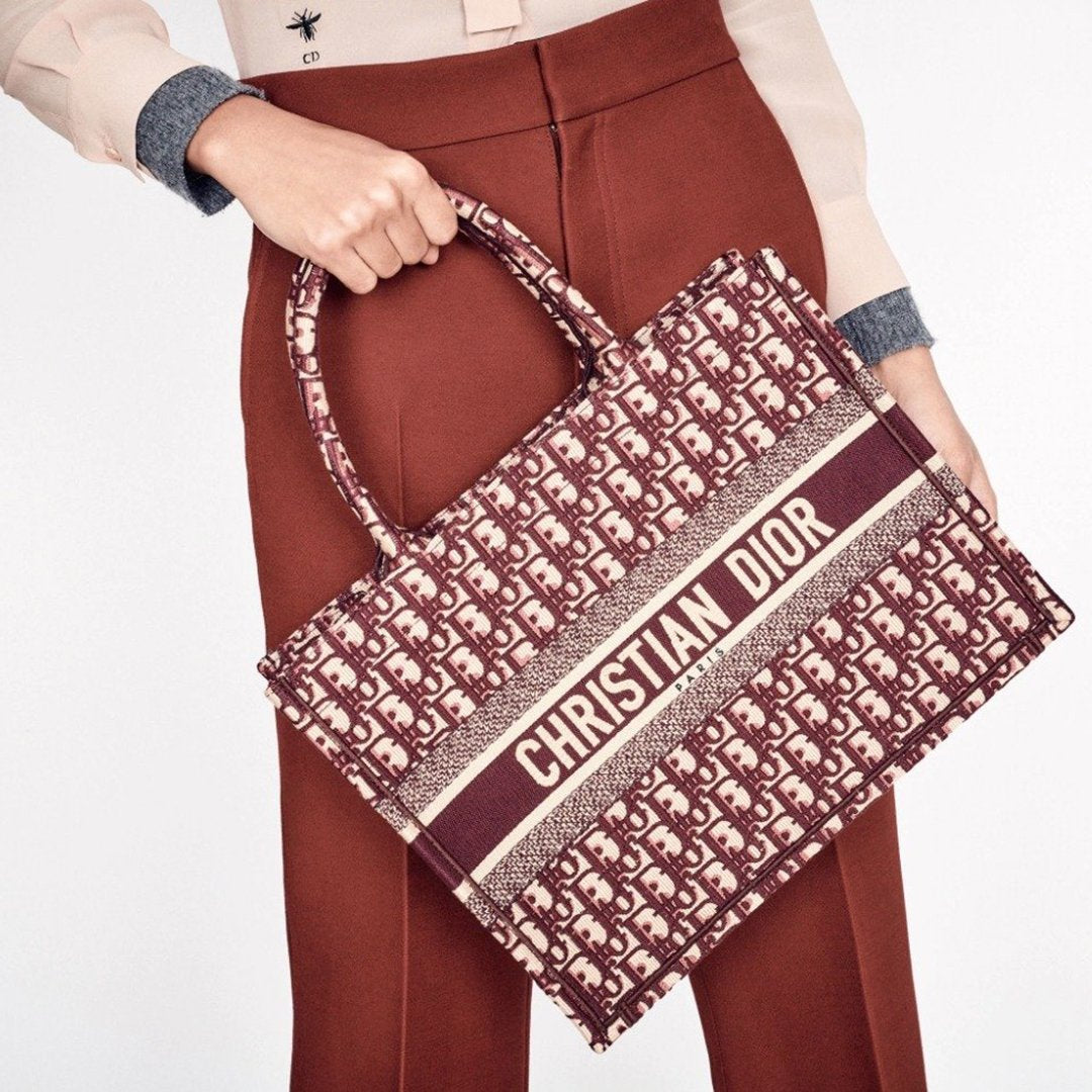 【DIOR】BOOK TOTE BAG 新木優子同項 セレブ芸能人御用達・国内発 Diorキャンバスブックトートバッグ