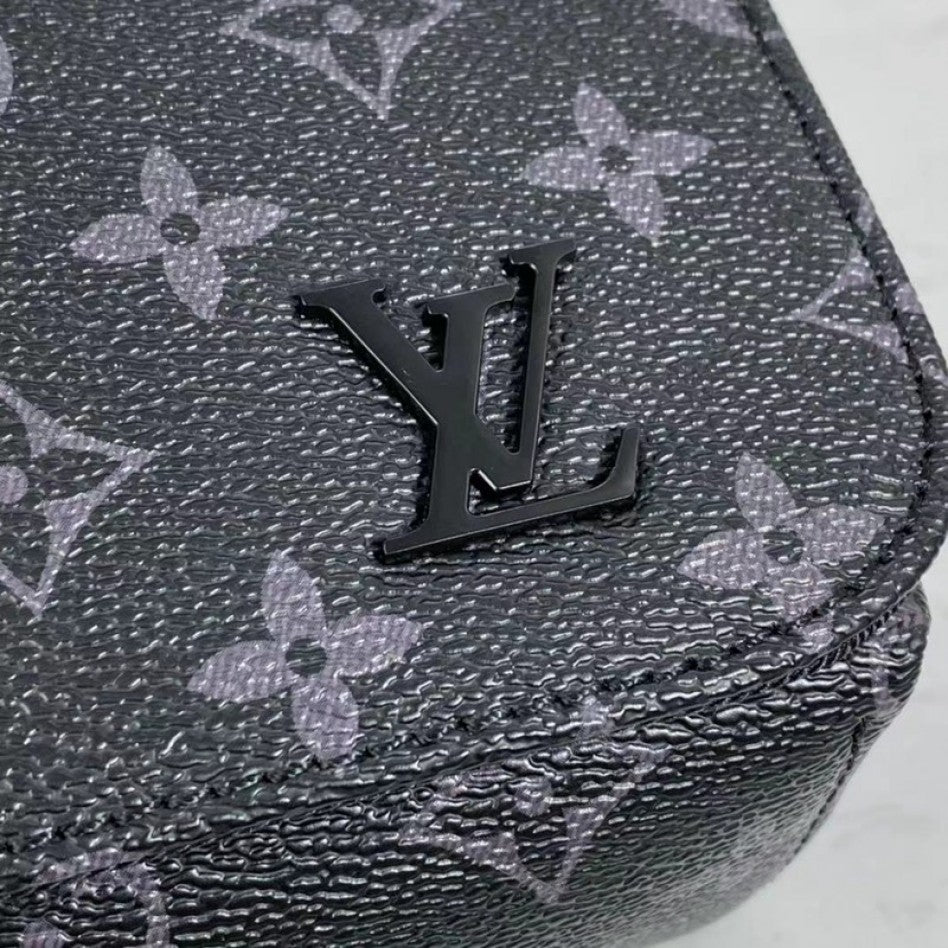 LOUIS VUITTON M45271 ディストリクト MM NV2