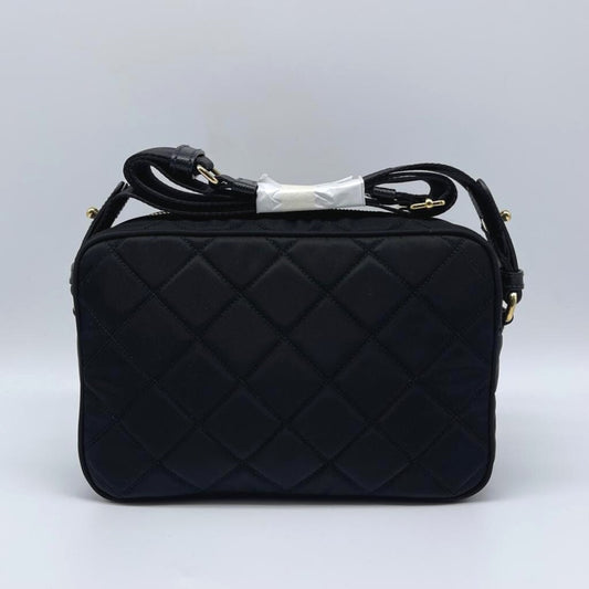 PRADA プラダバッグお買い得! 完売される前に是非お早めに