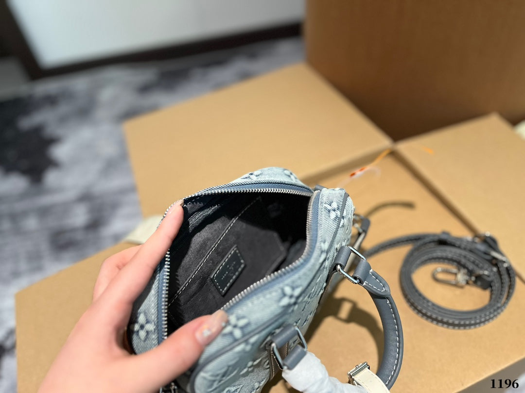 LouisVuitton デニムバッグ