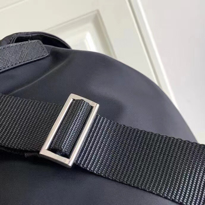 【PRADA 公式旗艦店】プラダ リュックサック当日出荷 好評に付き再入荷!32*30*15CM