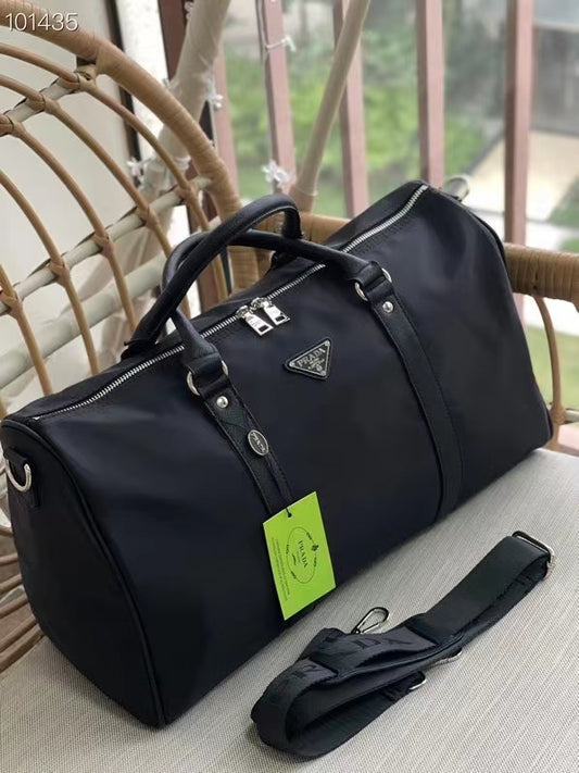 【PRADA 公式旗艦店】プラダ 旅行かばん 当日出荷 好評に付き再入荷!46*26CM