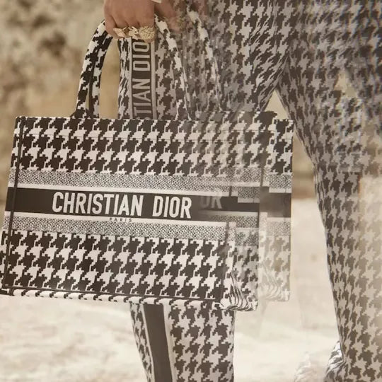 【DIOR】DIOR BOOK TOTE バッグ ミディアム