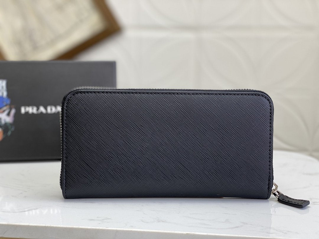 PRADA(プラダ) 財布19x12cm
