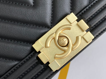 BOY CHANEL SHOULDER BAG