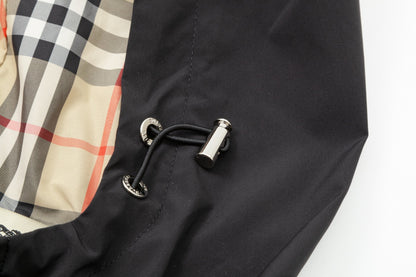 【BURBERRY】男女兼用 ご好評に付き再入荷！