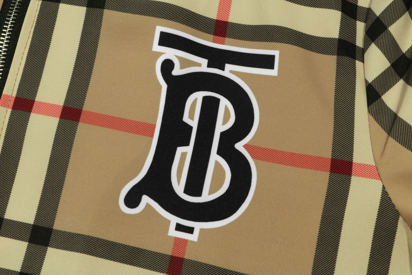 【BURBERRY 公式旗艦店】バーバリー ジャケット着 好評に付き再入荷！