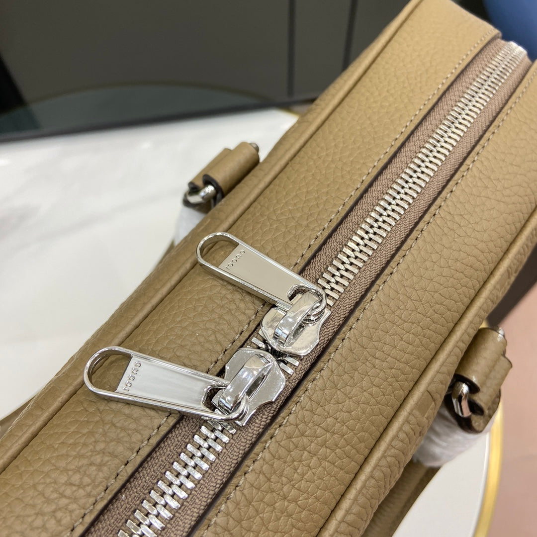 【 Gucci 旗艦店】スーパー ダブルG ブリーフケース