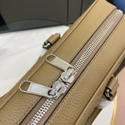 【 Gucci 旗艦店】スーパー ダブルG ブリーフケース