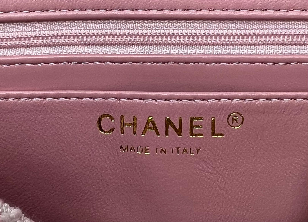 Chanel MINI CLASSIC FLAP BAG 1116