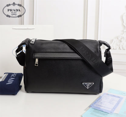 【PRADA 公式 旗艦店】プラダ 斜めがけバッグ 当日出荷 好評に付き再入荷！30*22*10CM
