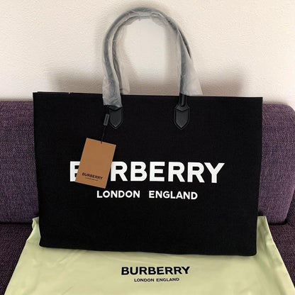 【Burberry】ロゴデティールキャンバス トート