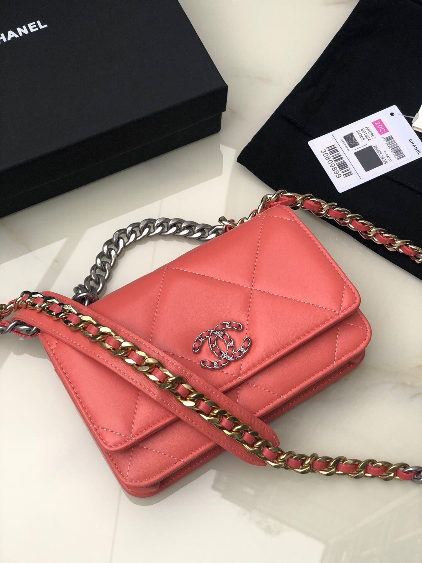 CHANEL 19 WALLET ON CHAIN 0957