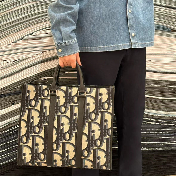 ☆DIOR☆イーストウエスト トートバッグ 1ESSH232YXL_H03E1ESSH232YXL_H27E