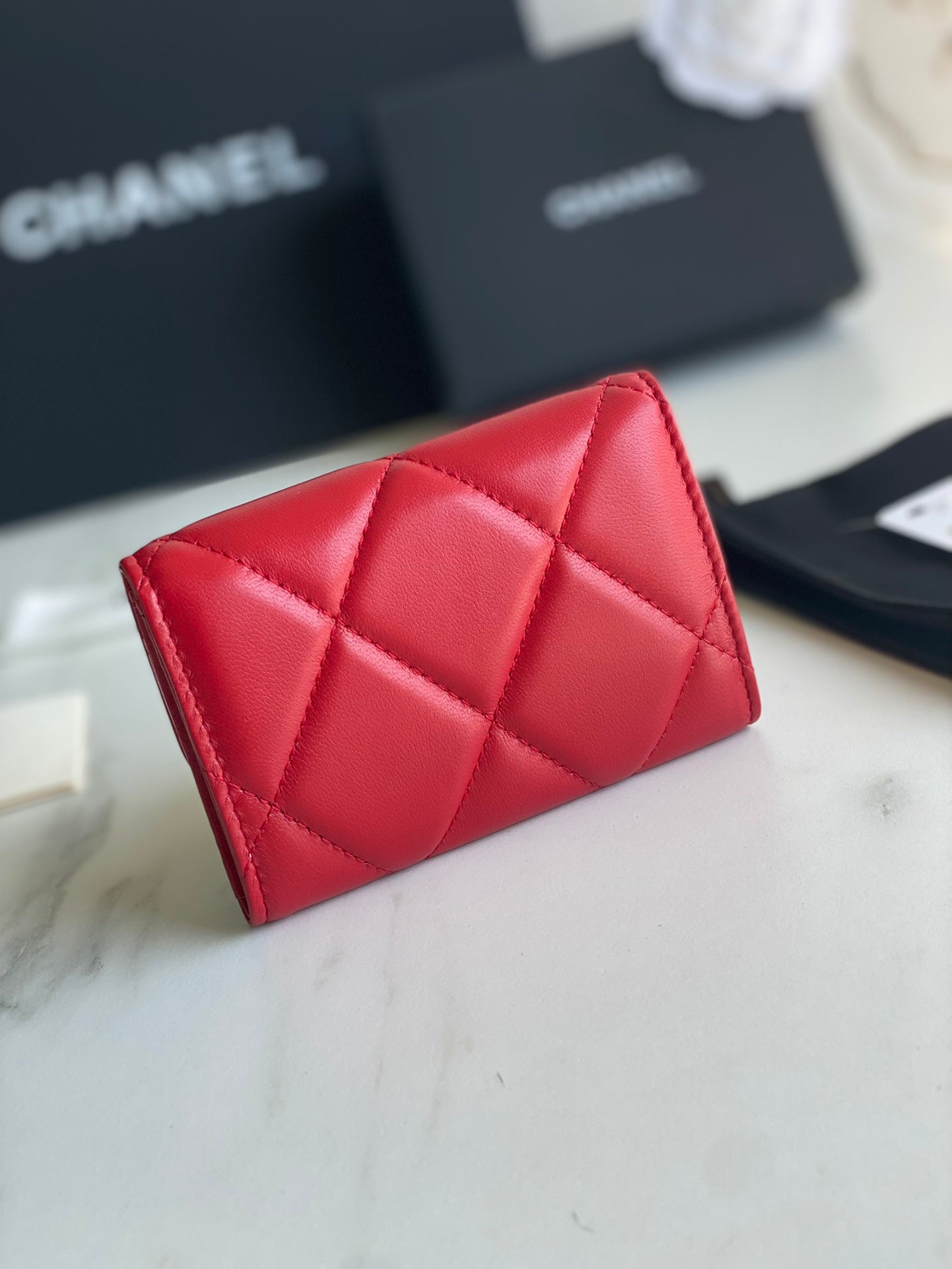 CHANEL 19 FLAP CARD HOLDER AP1790