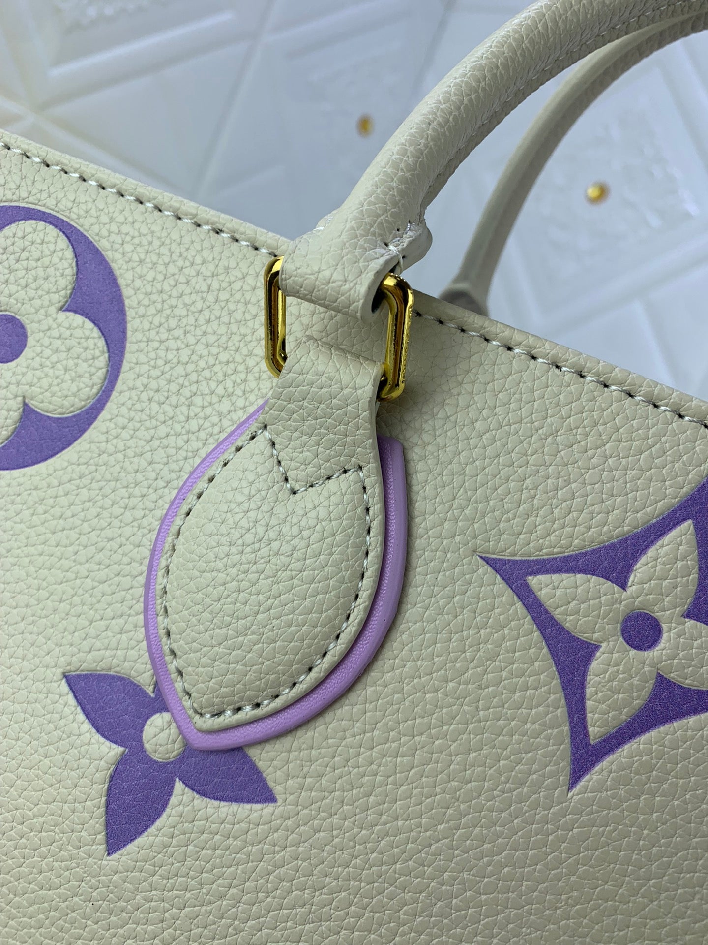 Louis Vuitton(ルイヴィトン) ONTHEGO ミディアム ハンドバッグ