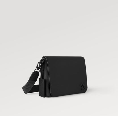 【シンプルが究極♪】Louis Vuitton テイクオフ・メッセンジャー